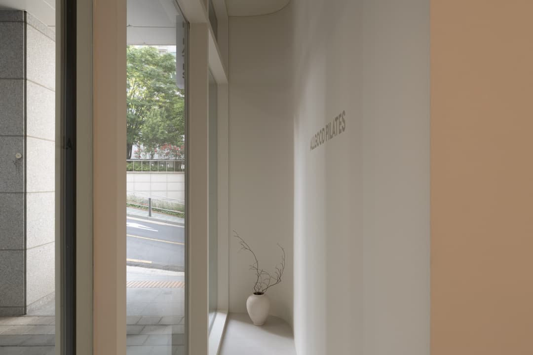 올곧 필라테스, 50평 상가