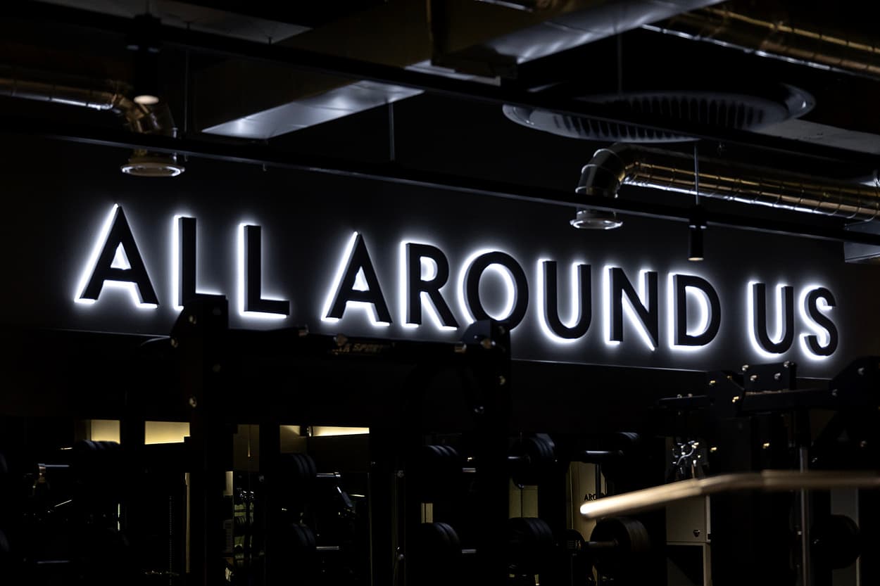 어라운드짐 망원, 63평 상가